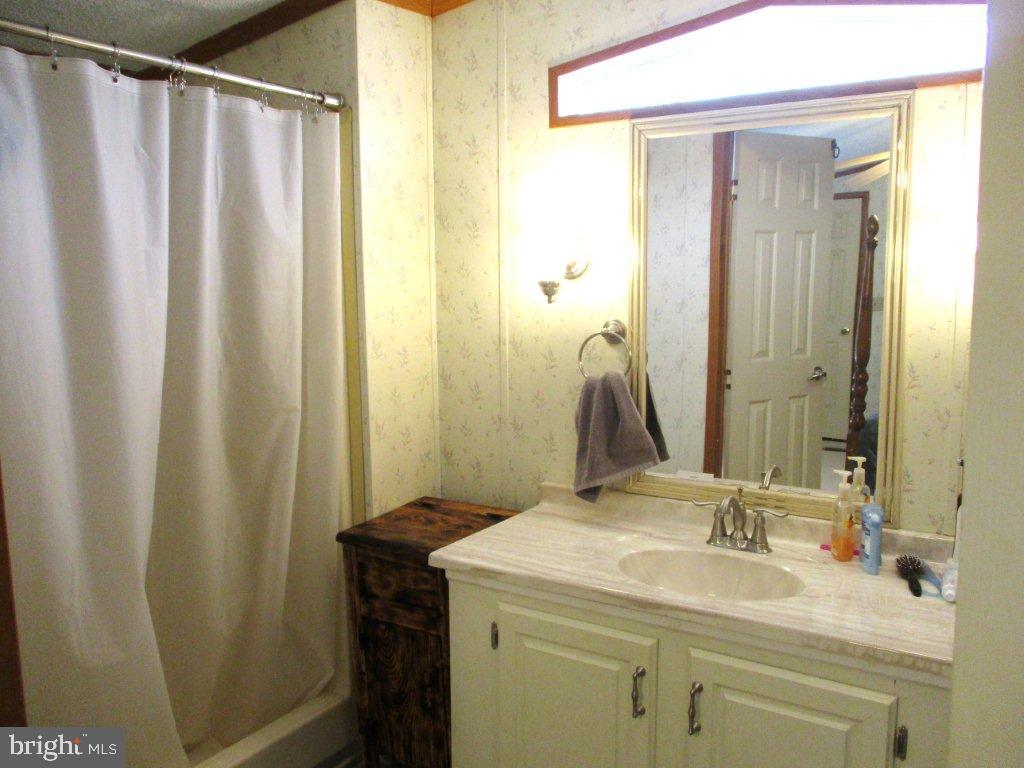 DEERFIELD VILLAGE MHP - Residential