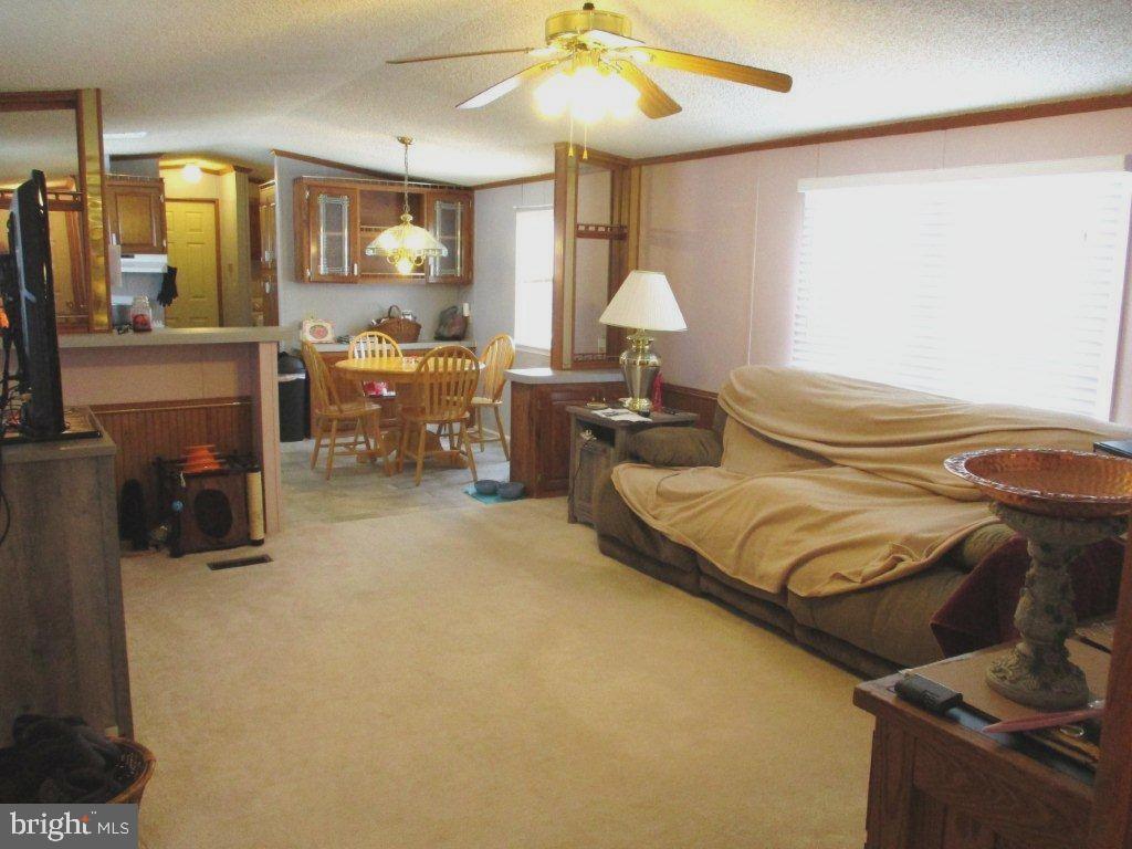 DEERFIELD VILLAGE MHP - Residential