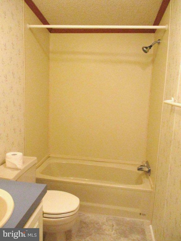 DEERFIELD VILLAGE MHP - Residential
