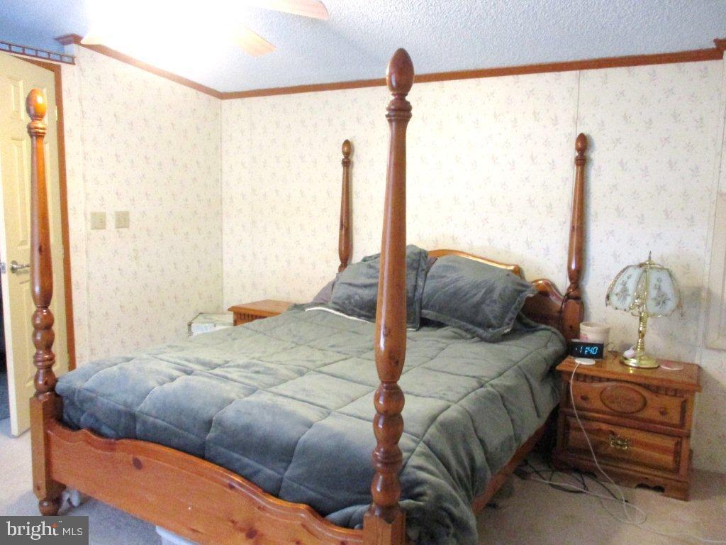 DEERFIELD VILLAGE MHP - Residential