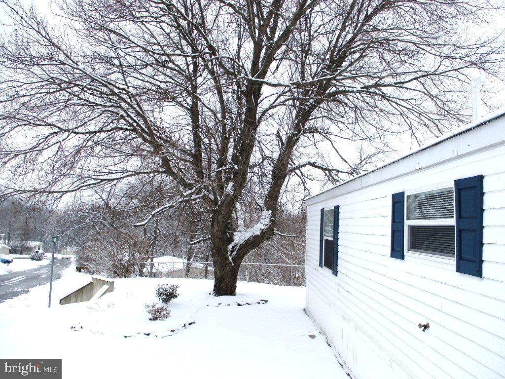 DEERFIELD VILLAGE MHP - Residential
