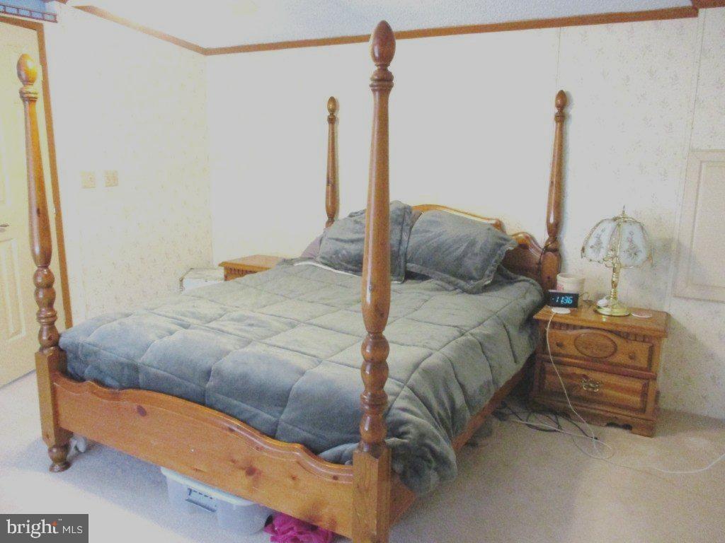 DEERFIELD VILLAGE MHP - Residential