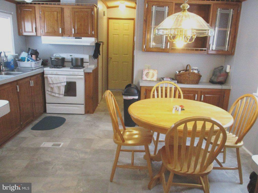 DEERFIELD VILLAGE MHP - Residential