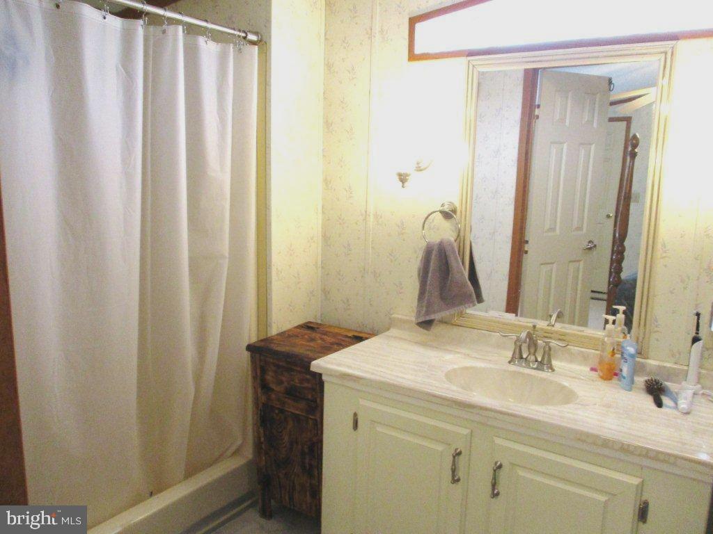 DEERFIELD VILLAGE MHP - Residential