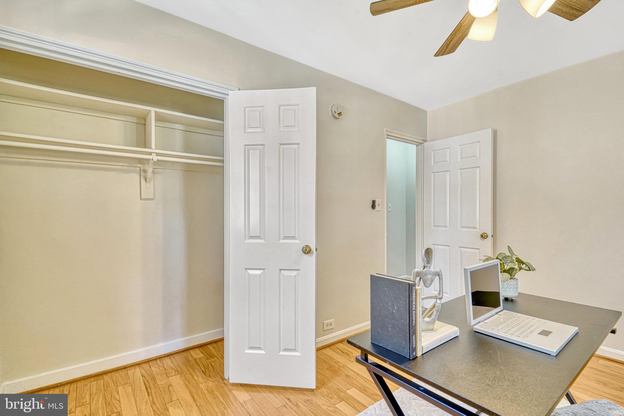 ARLINGTON OAKS - Residential