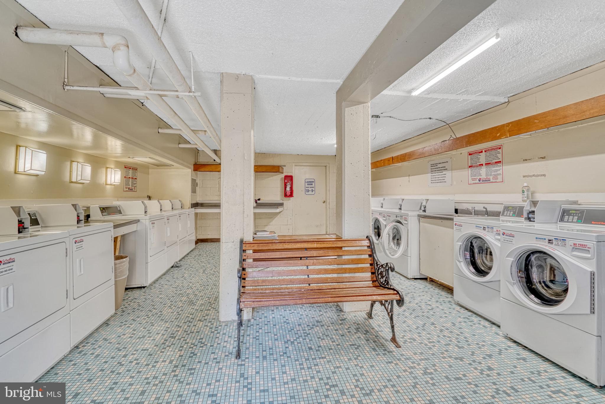 ARLINGTON OAKS - Residential