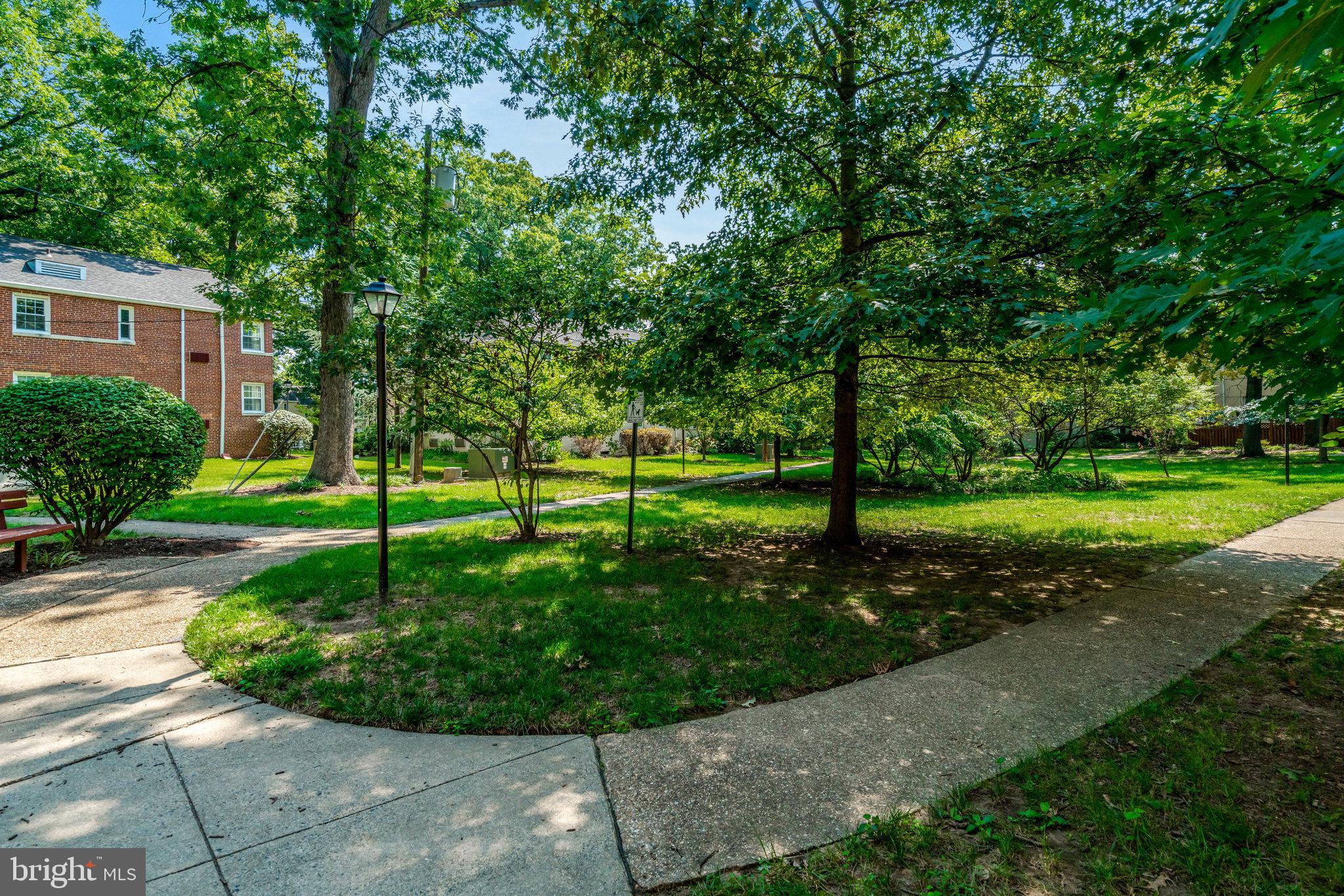 ARLINGTON OAKS - Residential