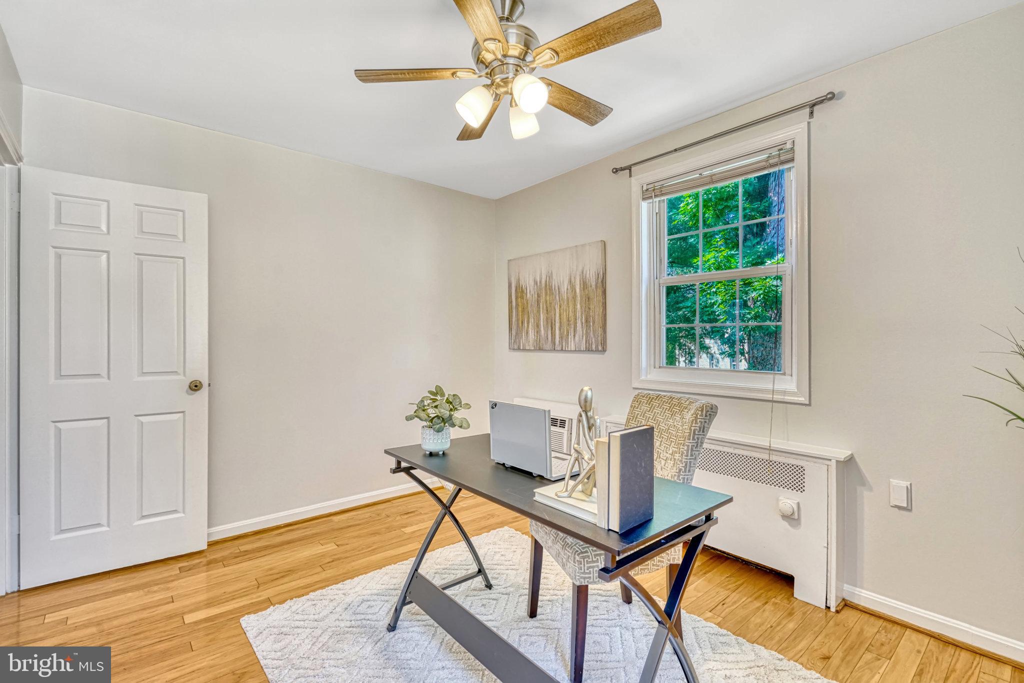 ARLINGTON OAKS - Residential