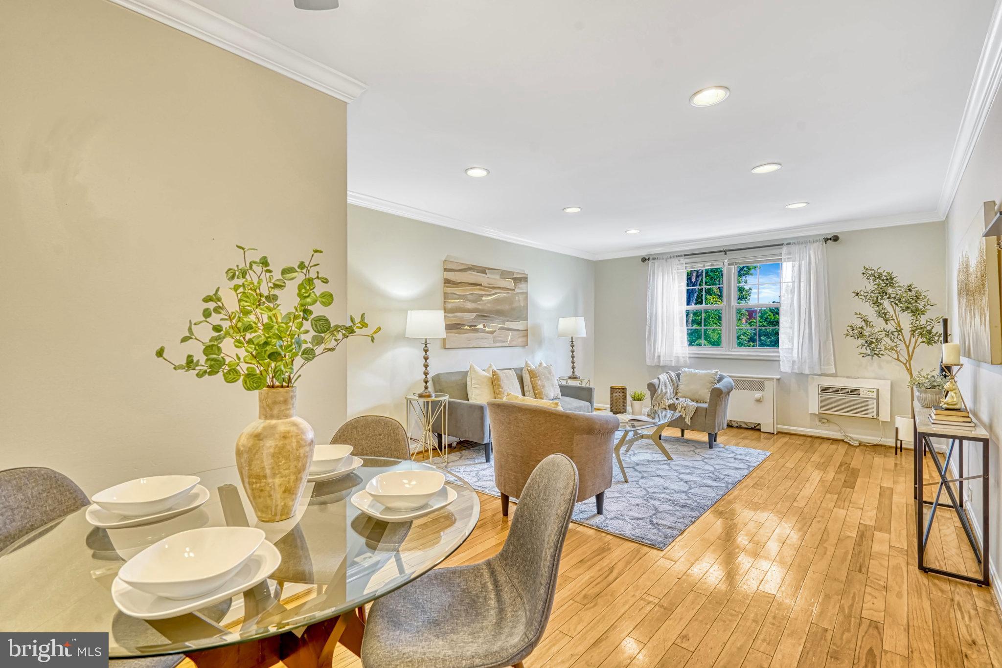 ARLINGTON OAKS - Residential