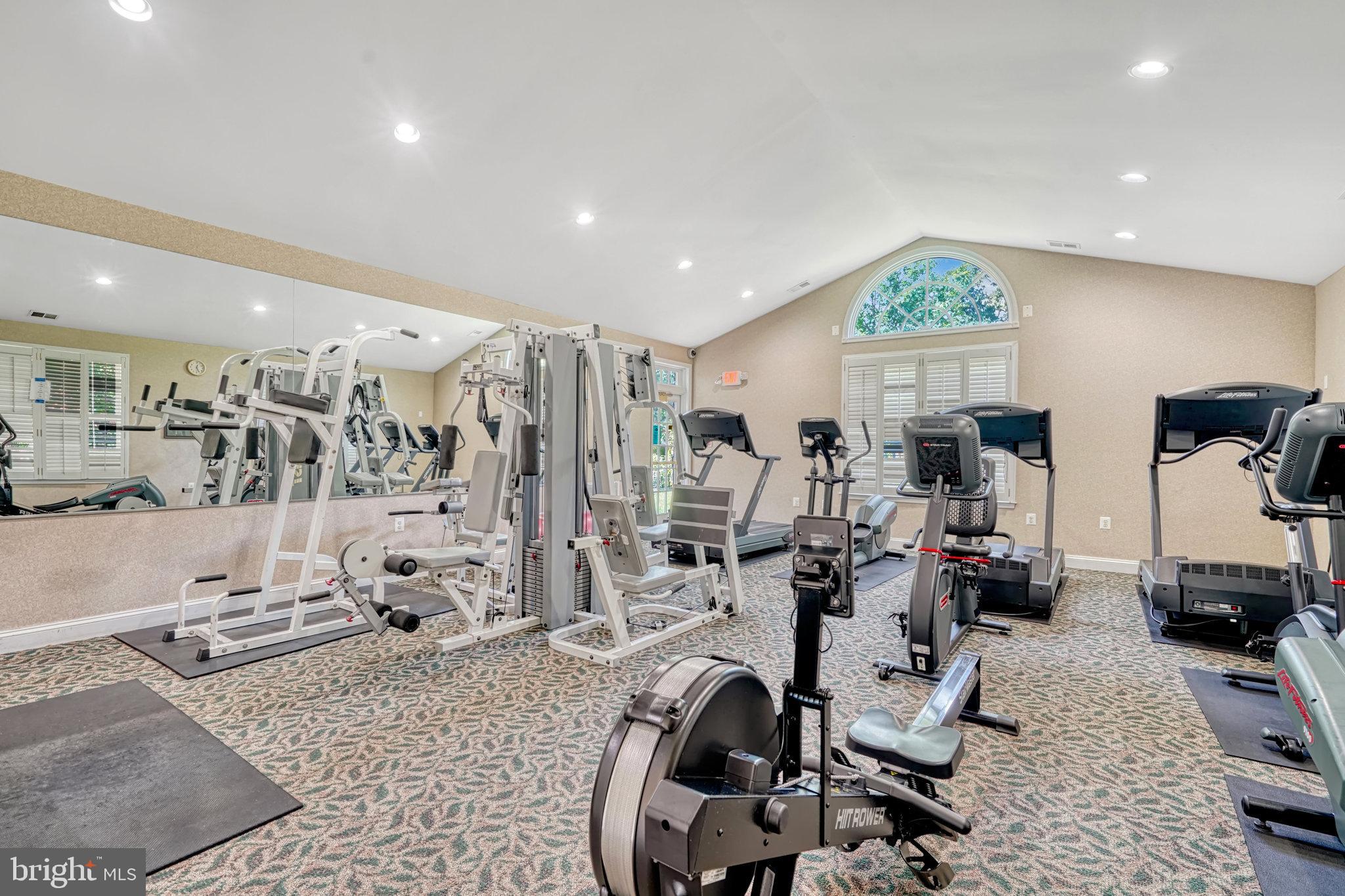 ARLINGTON OAKS - Residential