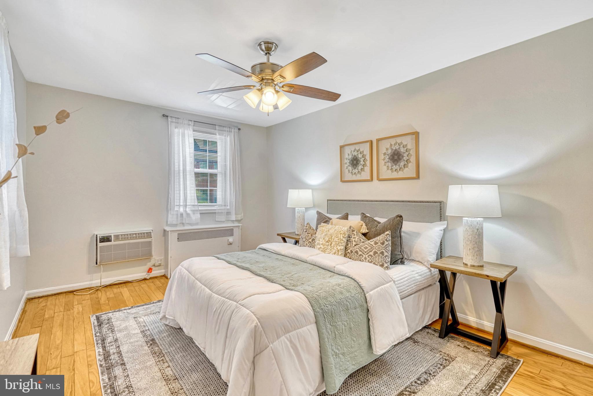 ARLINGTON OAKS - Residential