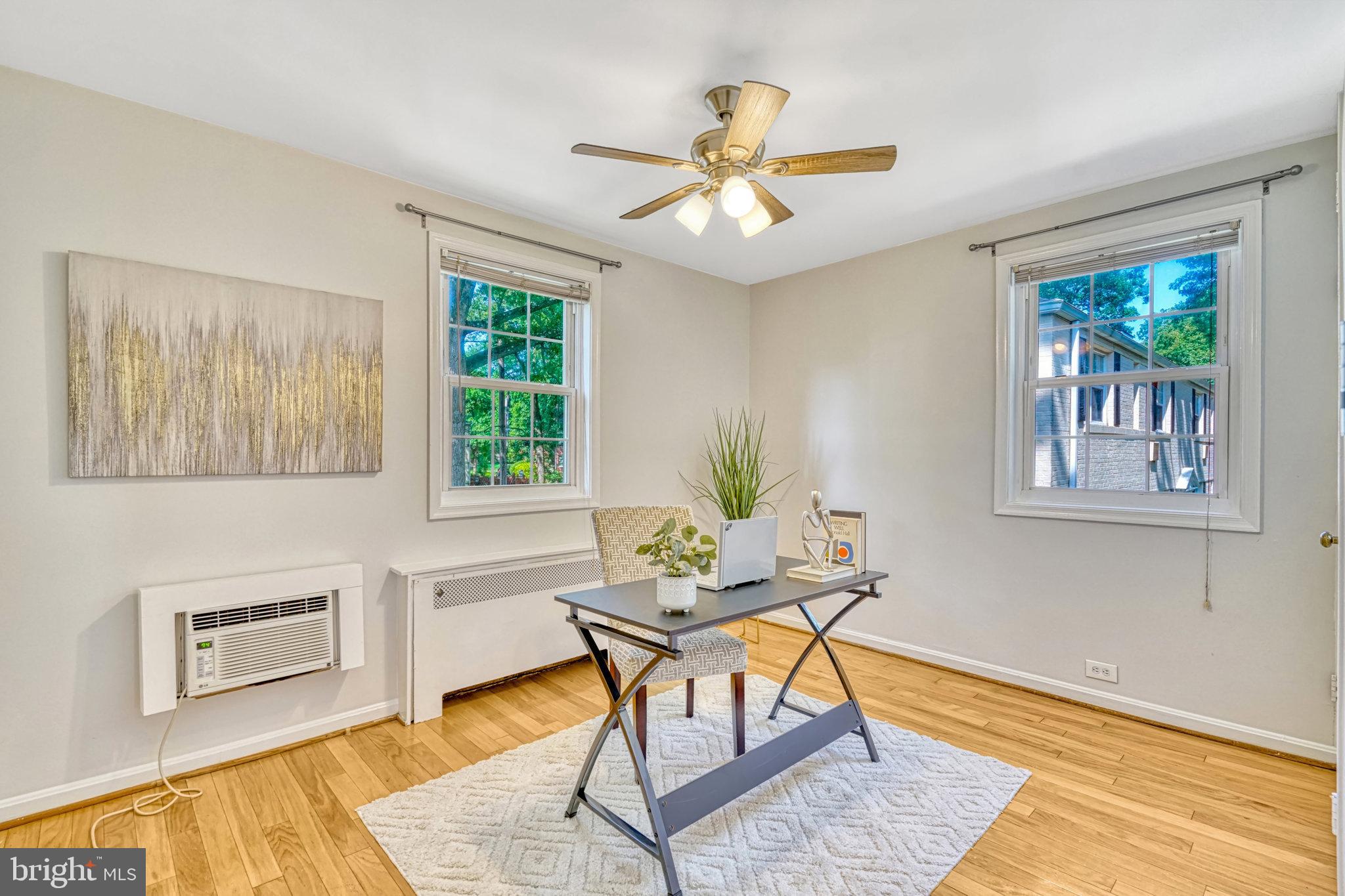 ARLINGTON OAKS - Residential