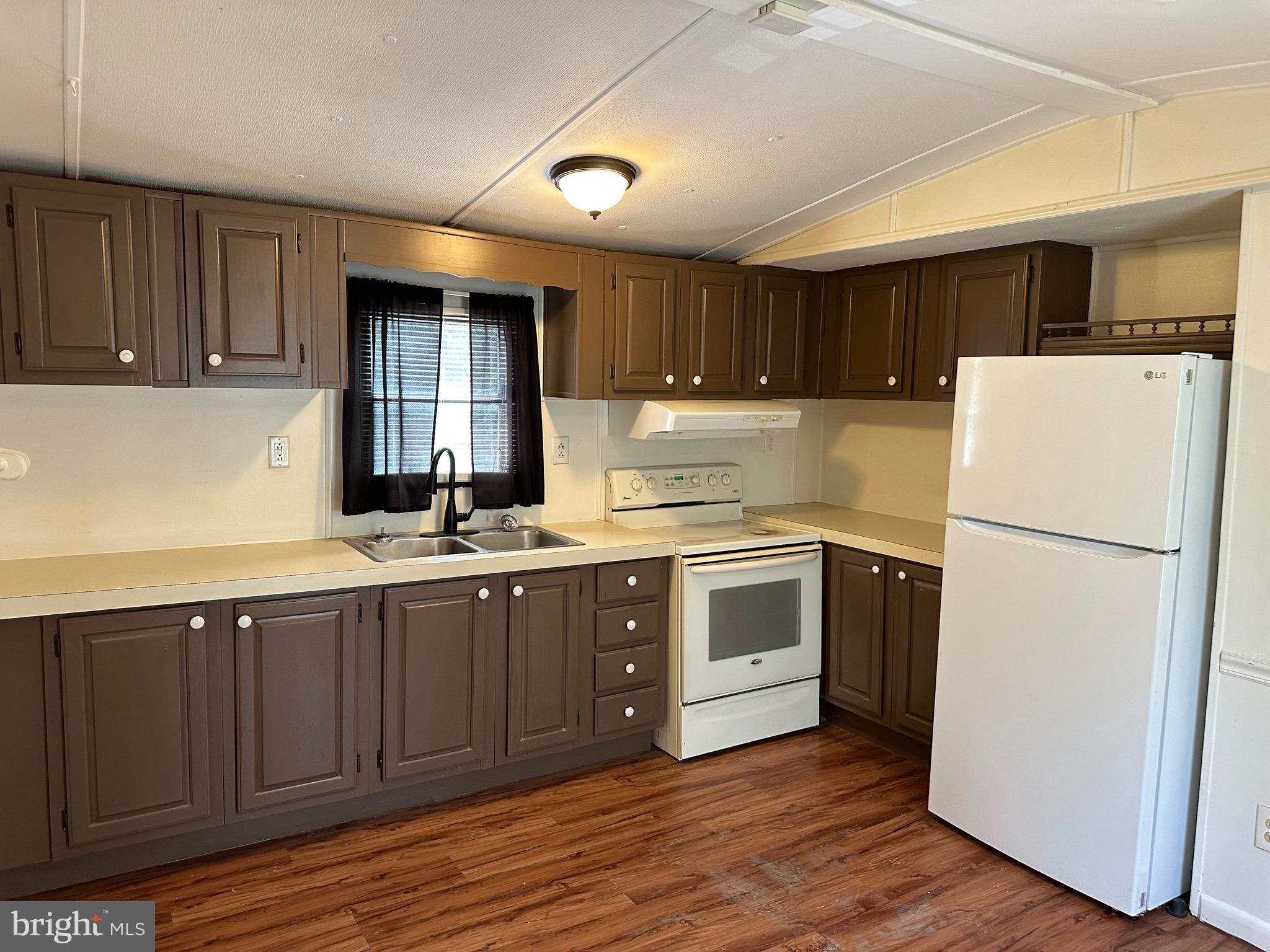 KEYES FERRY ACRES - Residential