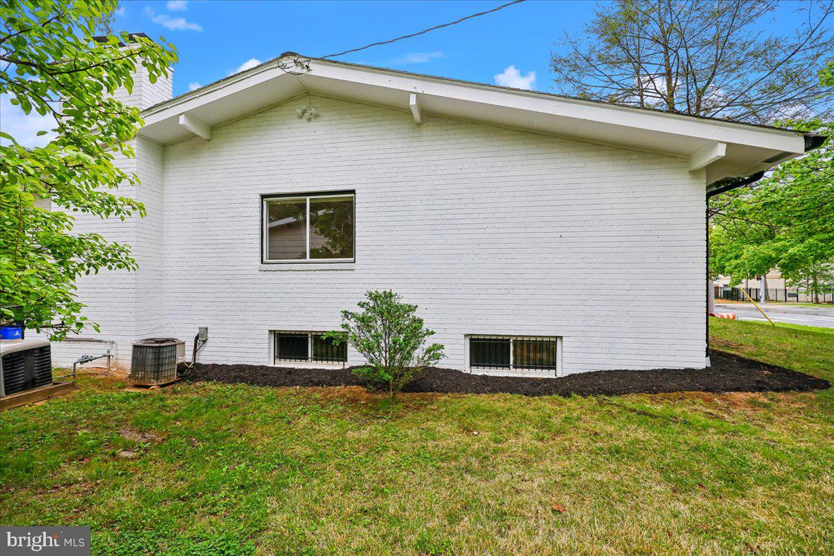 KEMP MILL ESTATES - Residential