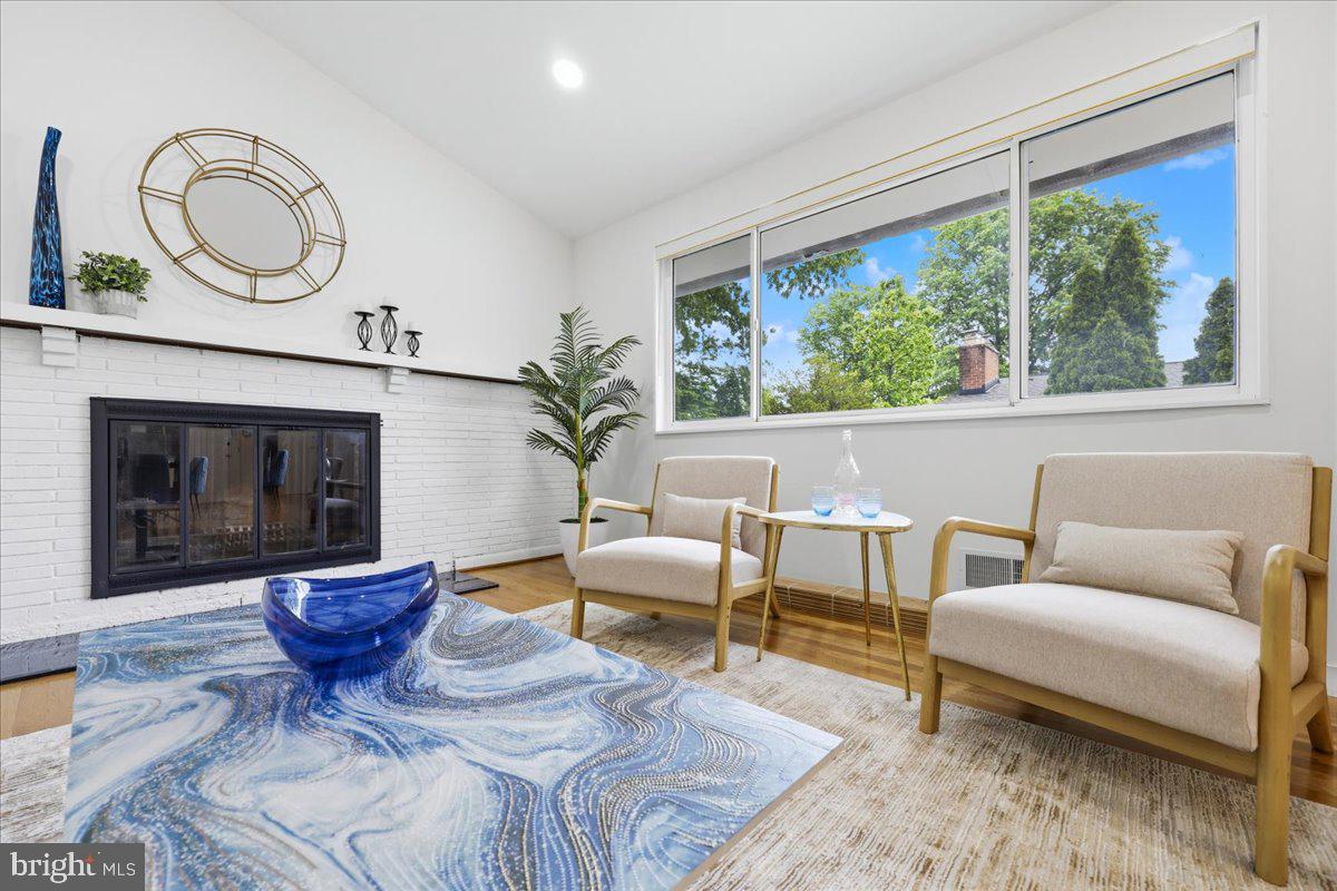 KEMP MILL ESTATES - Residential