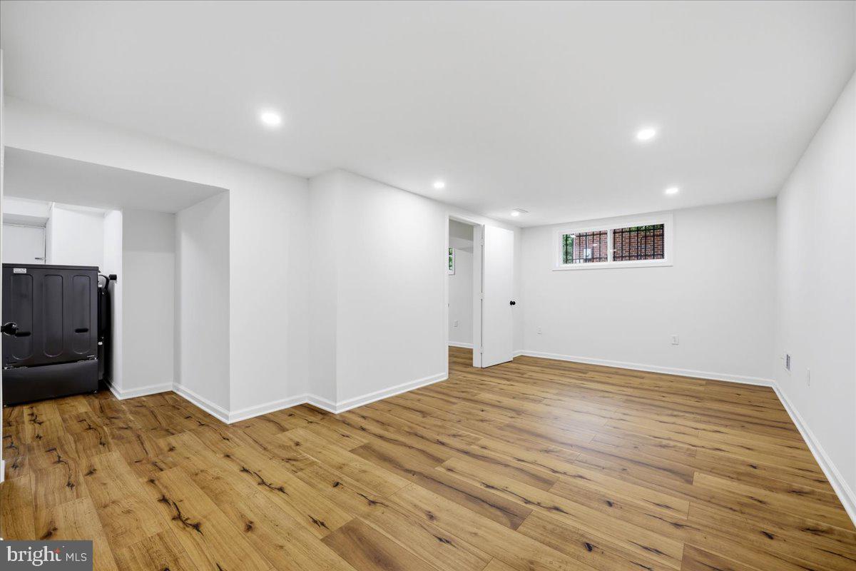 KEMP MILL ESTATES - Residential