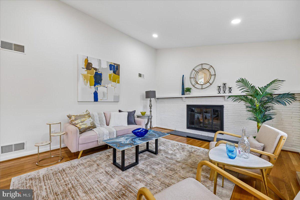 KEMP MILL ESTATES - Residential