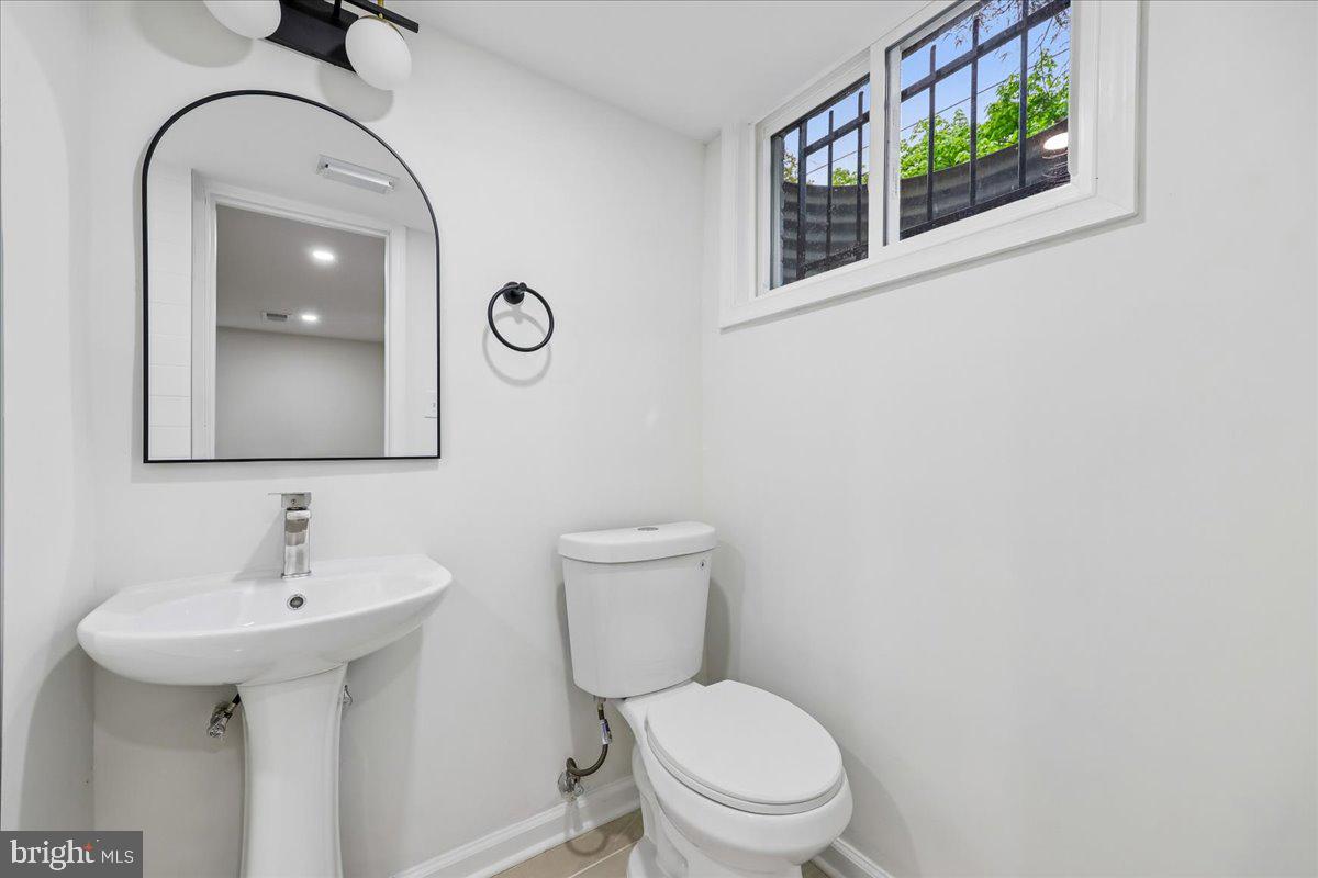 KEMP MILL ESTATES - Residential