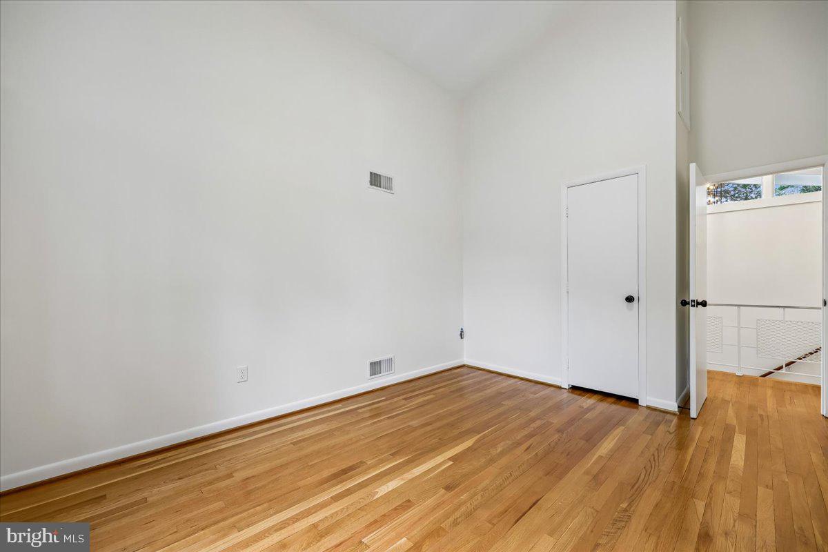 KEMP MILL ESTATES - Residential