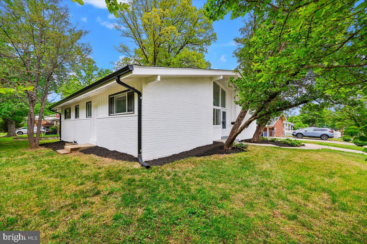 KEMP MILL ESTATES - Residential