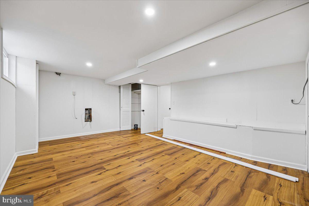 KEMP MILL ESTATES - Residential