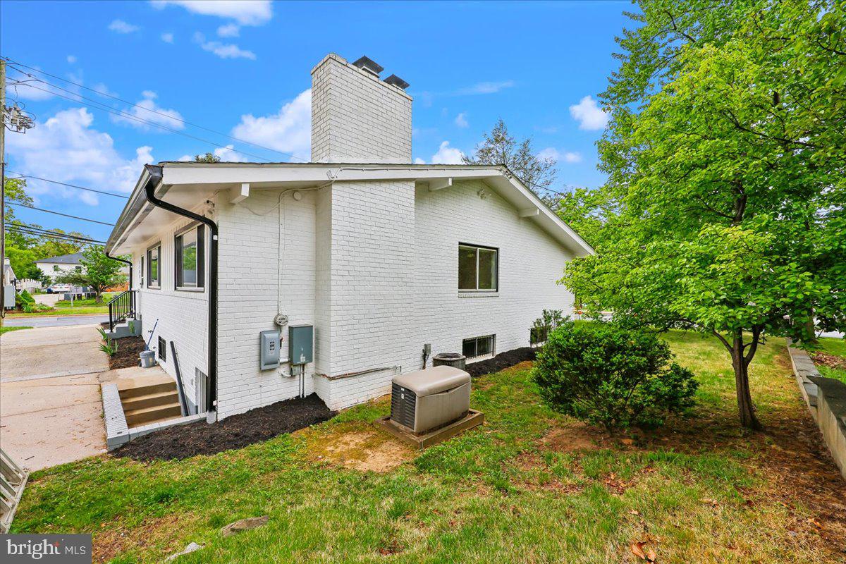 KEMP MILL ESTATES - Residential