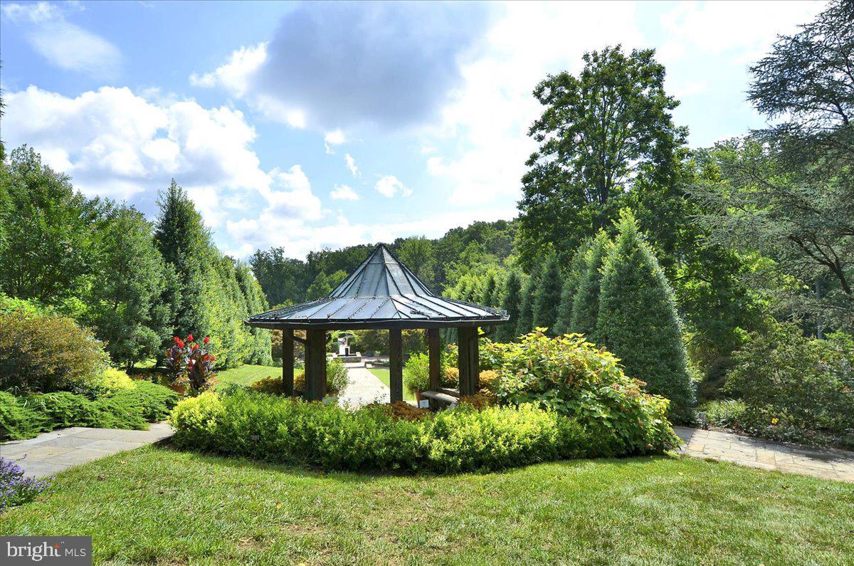 KEMP MILL ESTATES - Residential