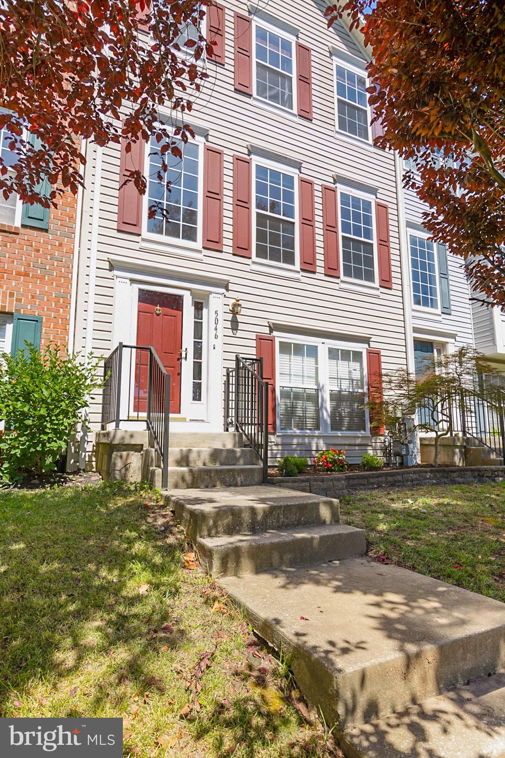 EATON SQUARE - Residential Lease