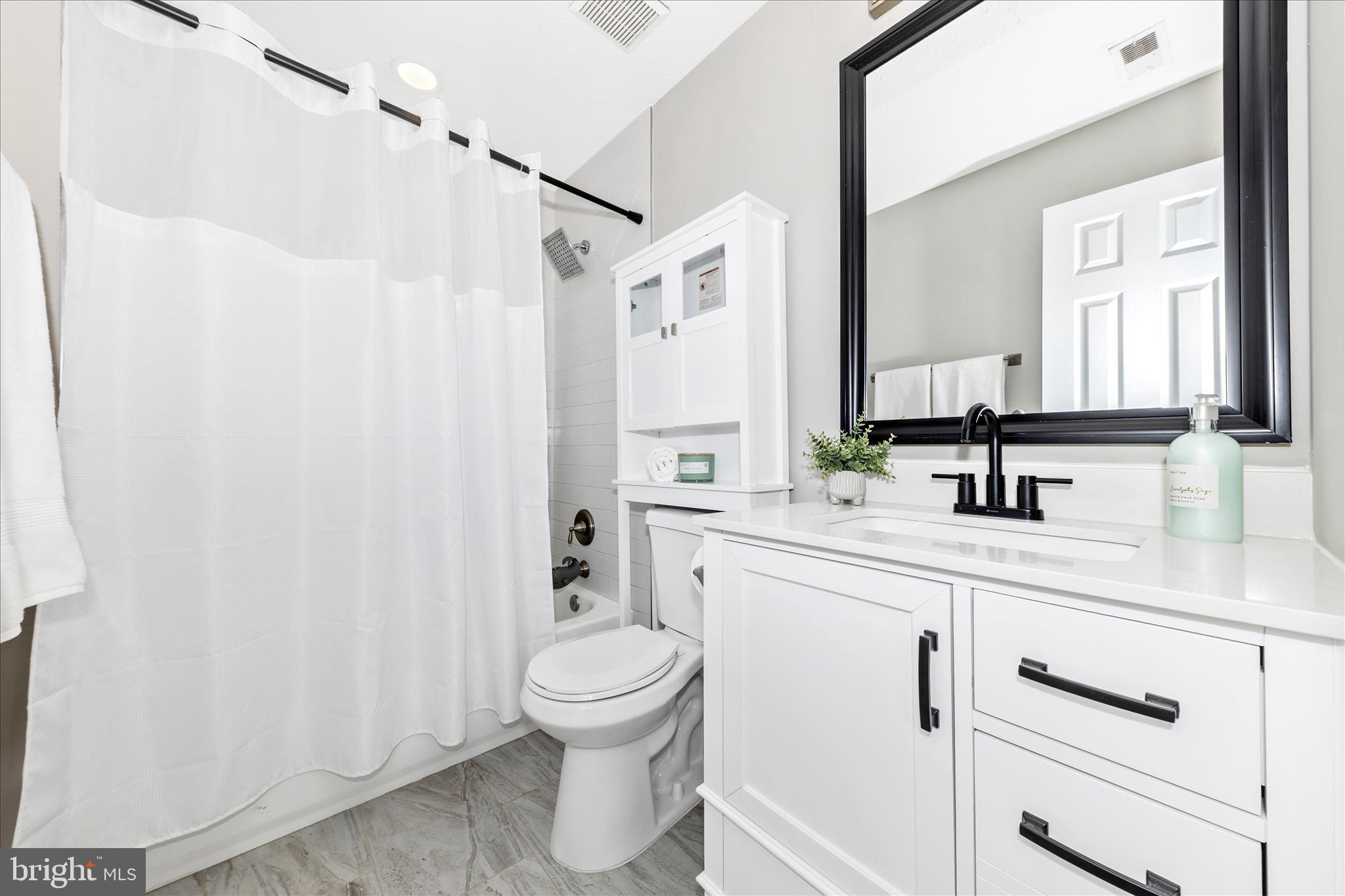 CABIN CREEKWOOD - Residential