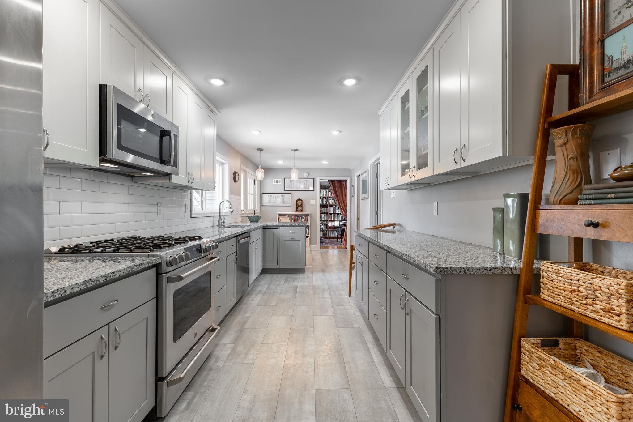 HOLMES-FOSTER - Residential