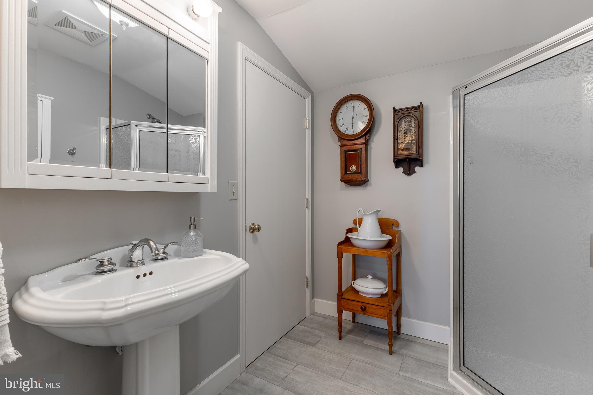 HOLMES-FOSTER - Residential