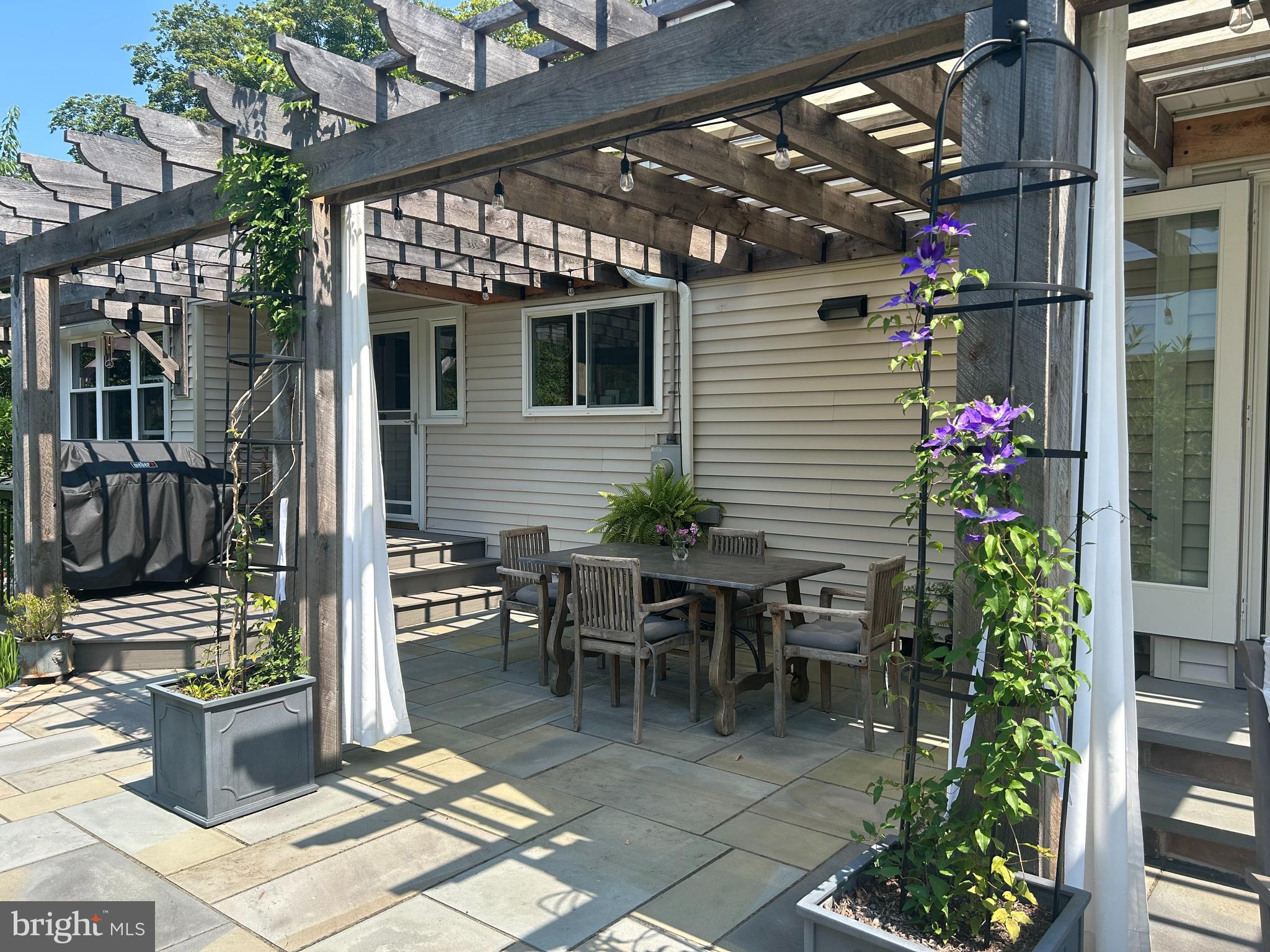 HOLMES-FOSTER - Residential