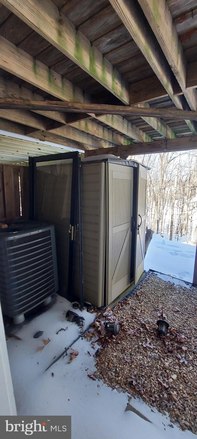 SENECA PARK - Residential Lease