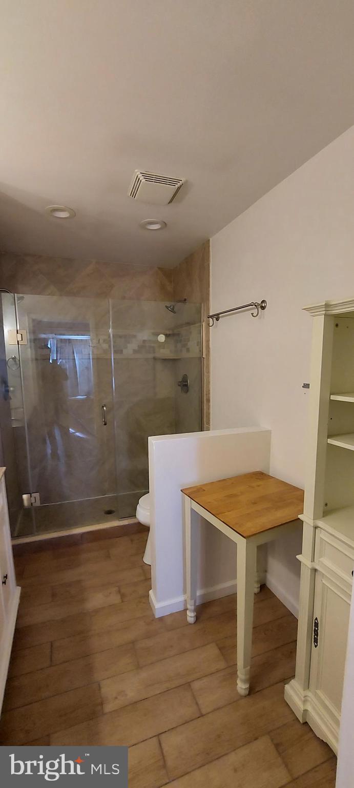 SENECA PARK - Residential Lease