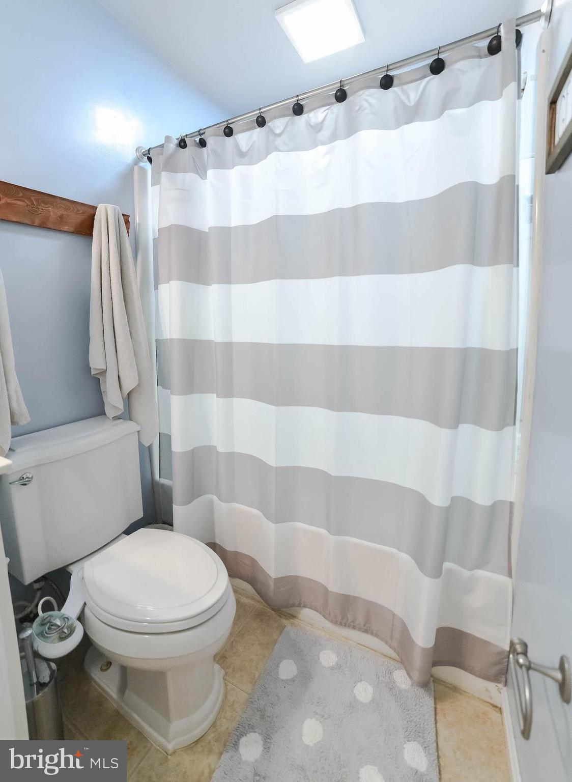 GOLDEN BEACH - Residential