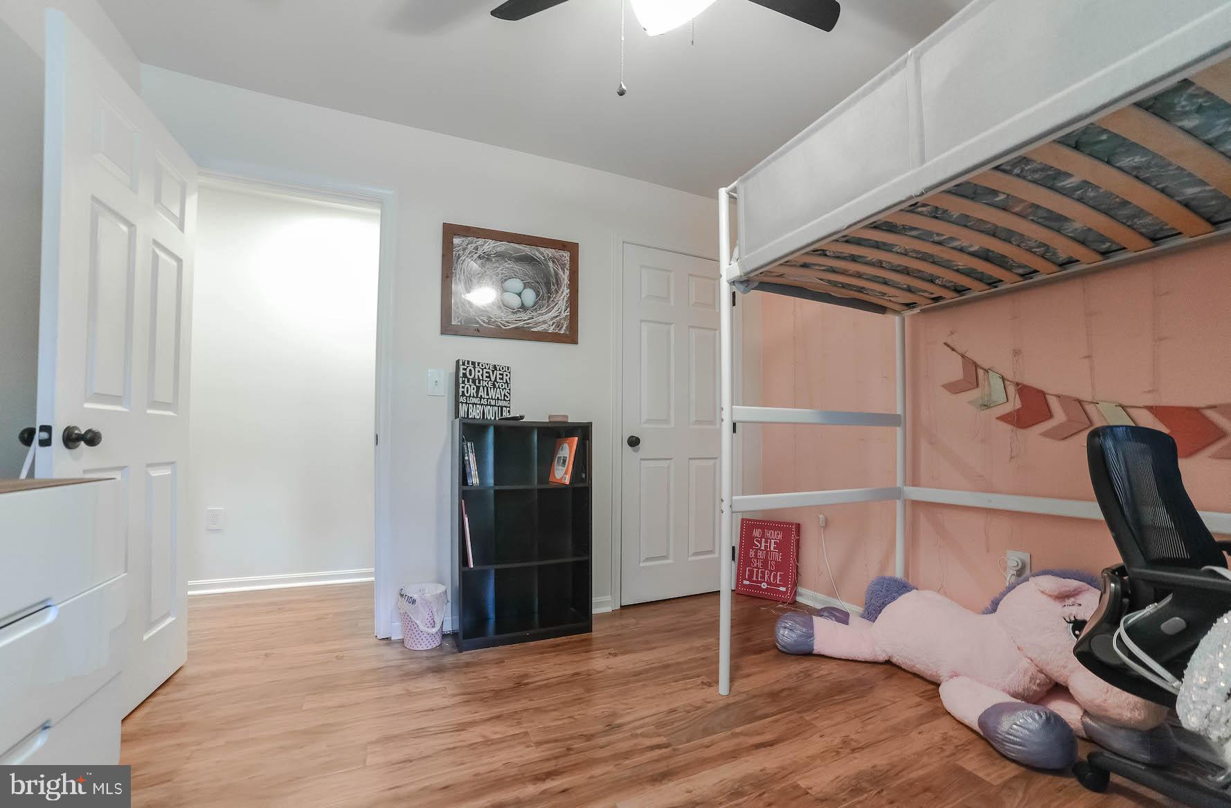 GOLDEN BEACH - Residential