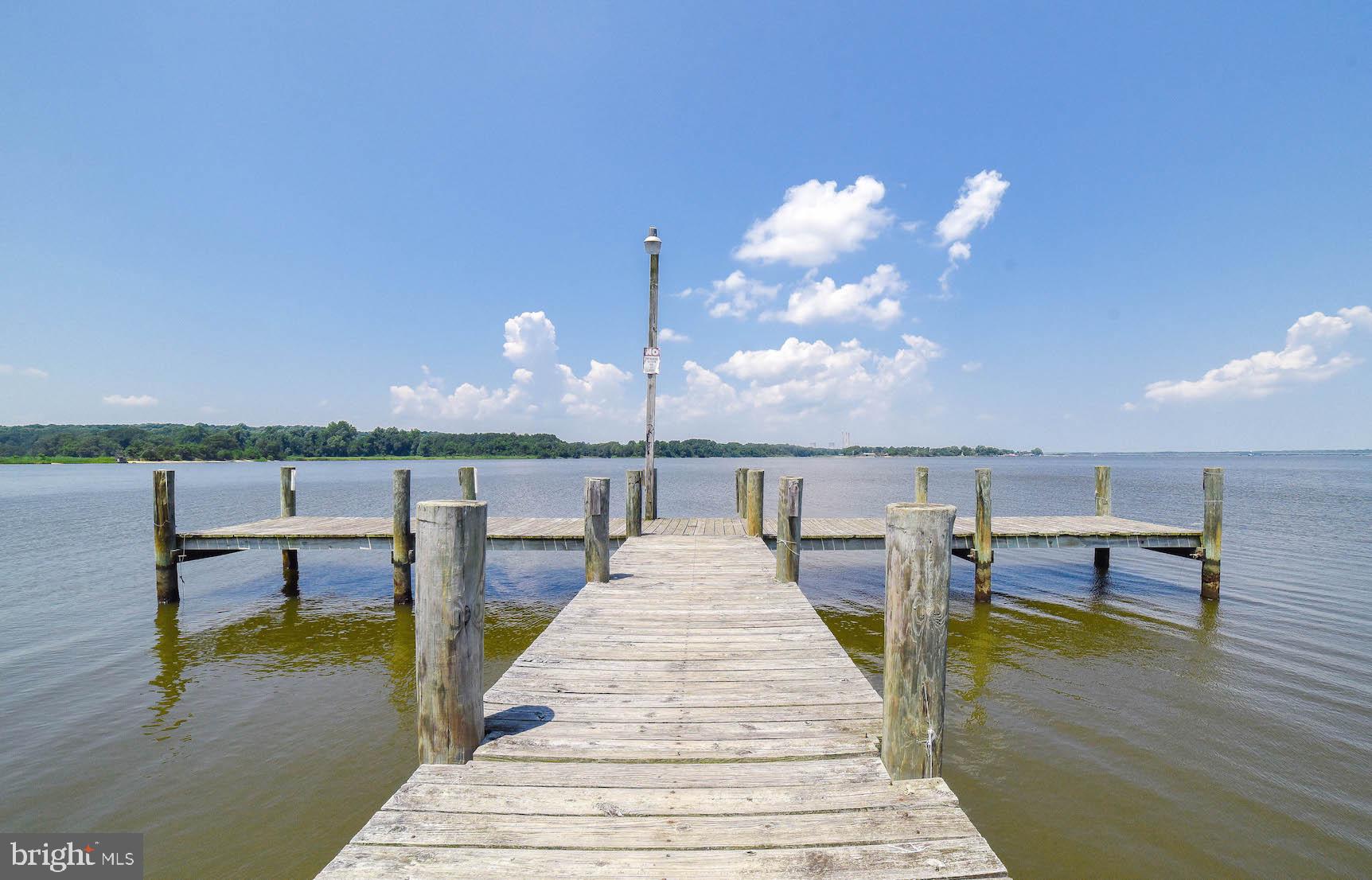 GOLDEN BEACH - Residential