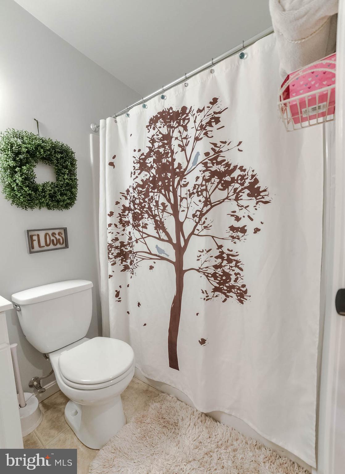 GOLDEN BEACH - Residential