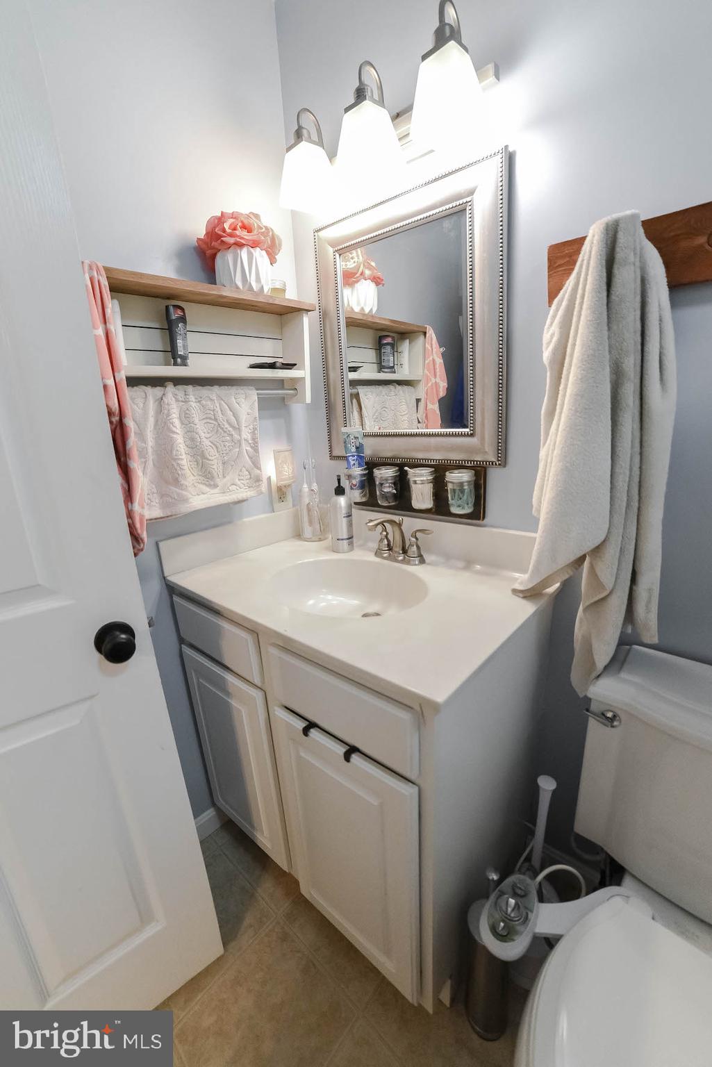 GOLDEN BEACH - Residential