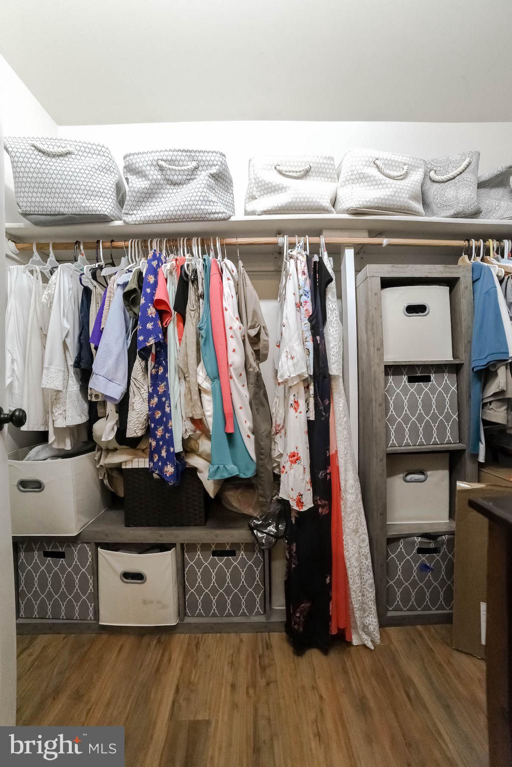 GOLDEN BEACH - Residential