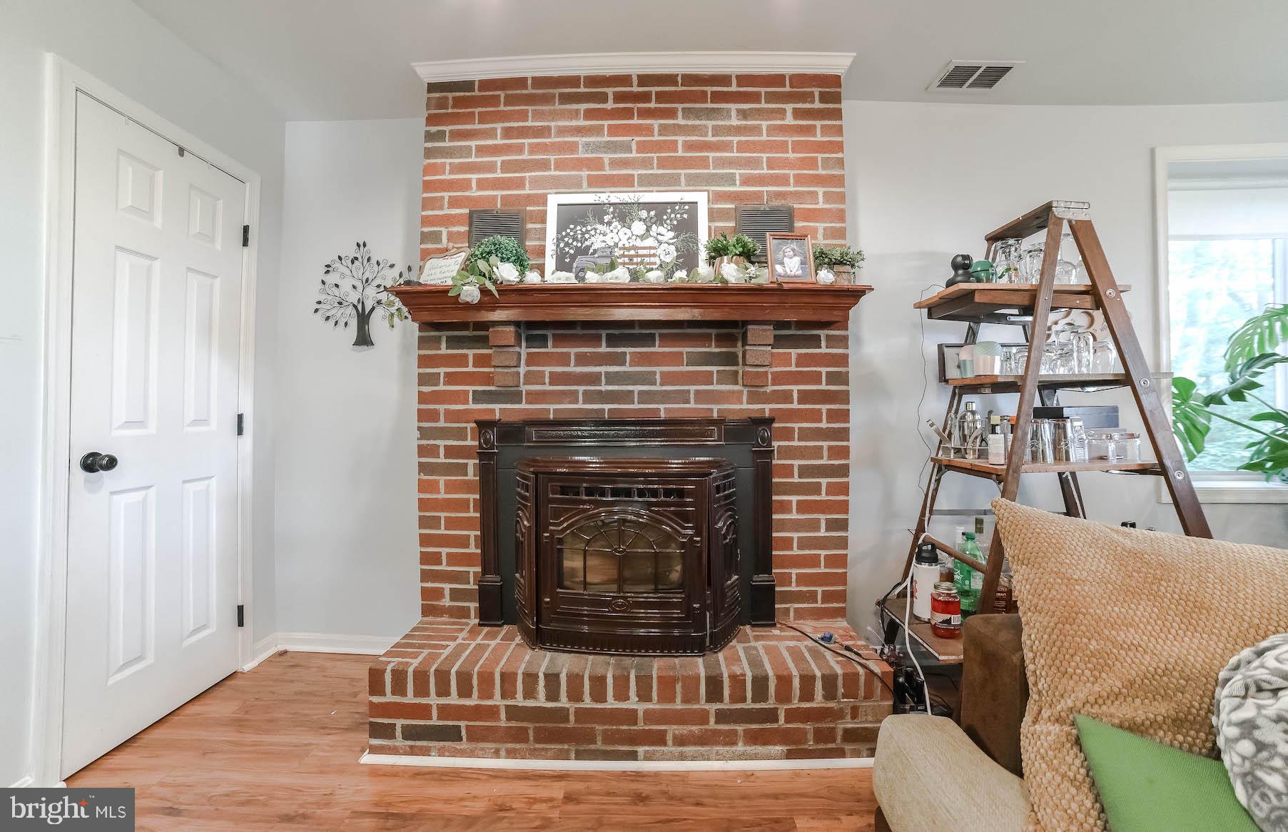 GOLDEN BEACH - Residential