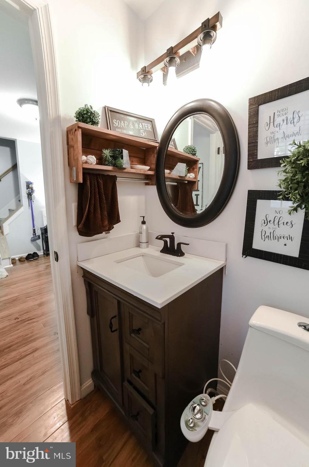 GOLDEN BEACH - Residential