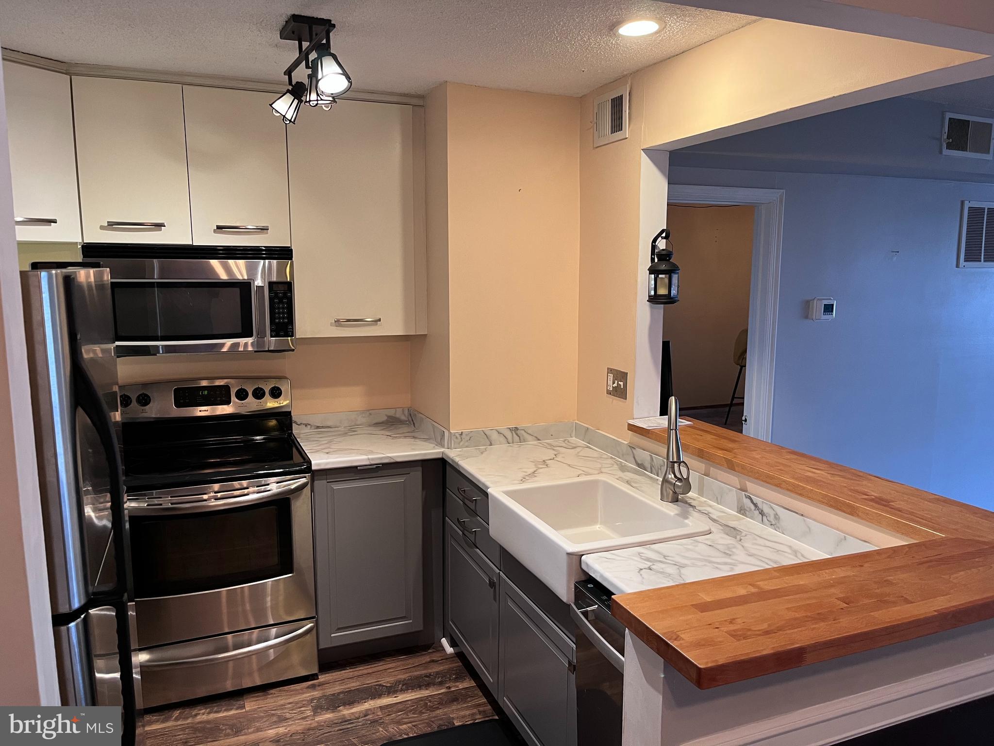 WESTOVER HARBOR - Residential Lease