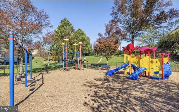 SKYLINE PLAZA - Residential