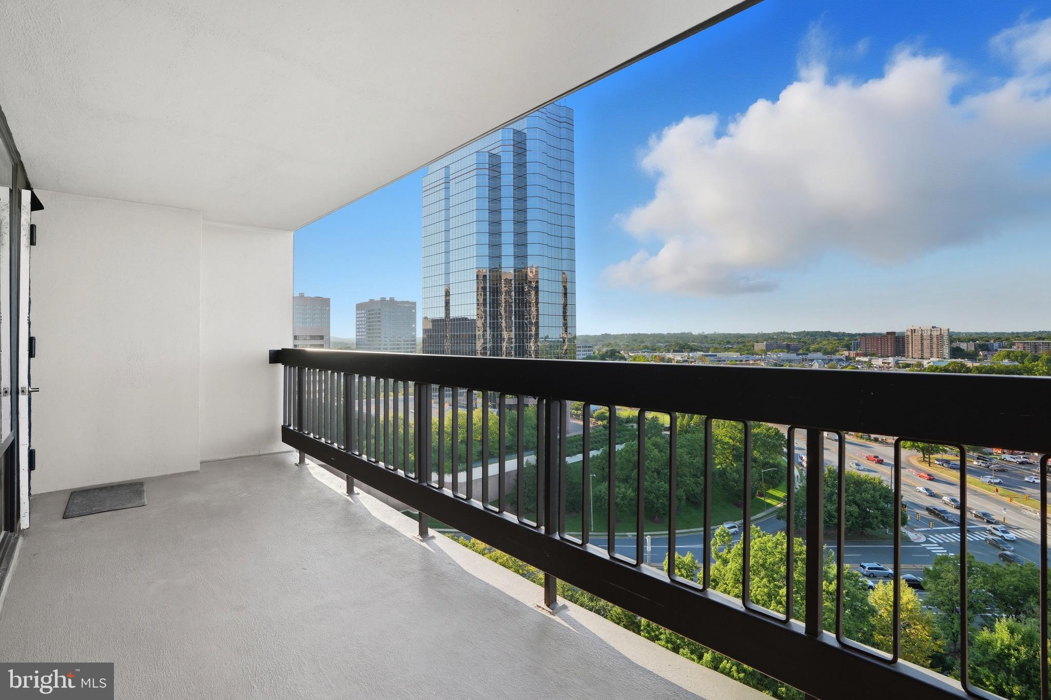 SKYLINE PLAZA - Residential