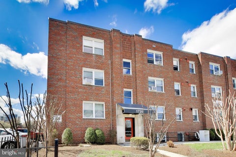 Condo For Rent - 1722 N Quinn St #103<br/> ARLINGTON, VA 22209