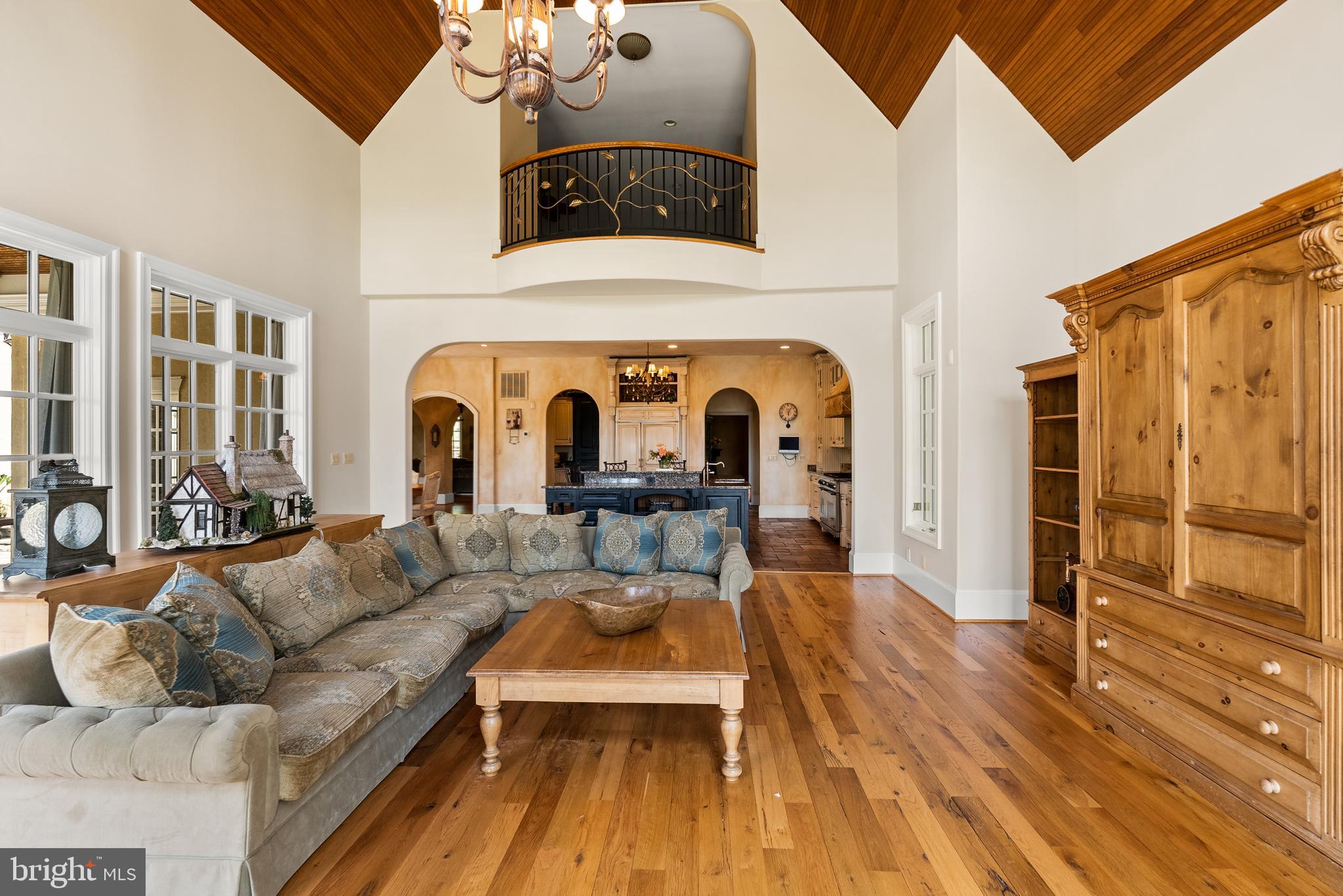 JAHNKE & DICKSON - Residential