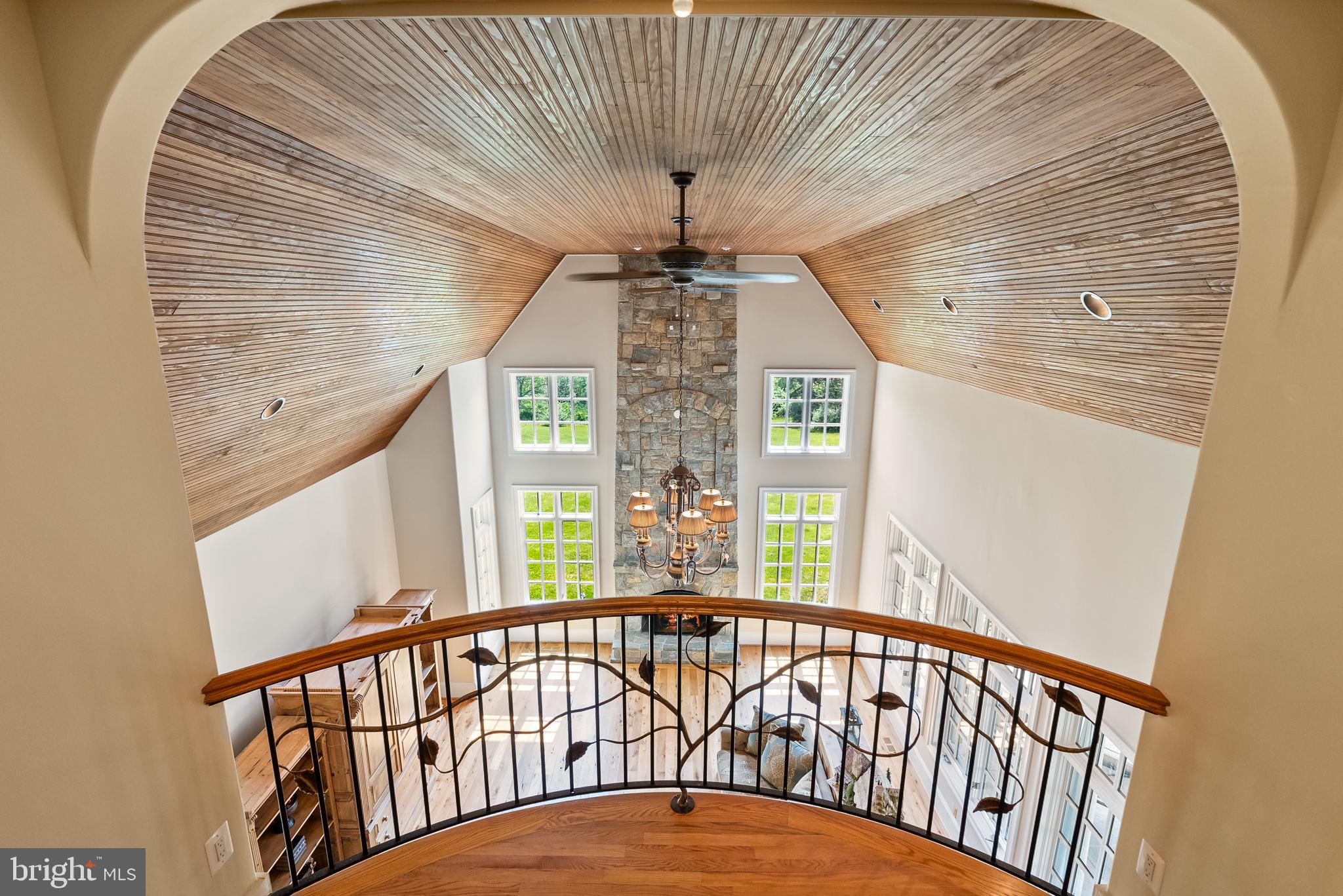 JAHNKE & DICKSON - Residential