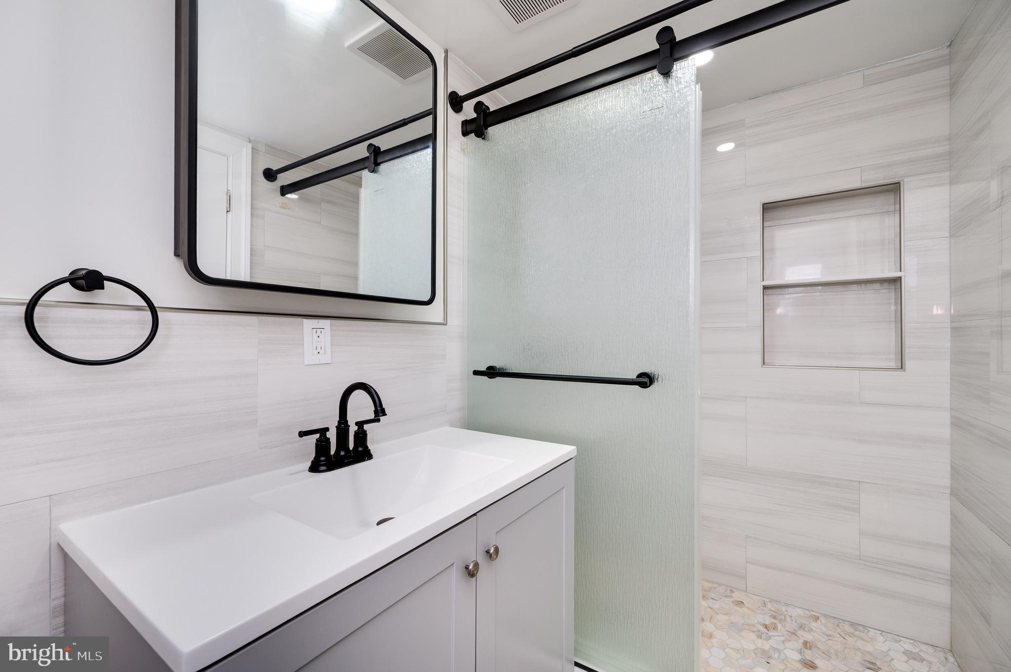 WYOMISSING HILLS - Residential Lease