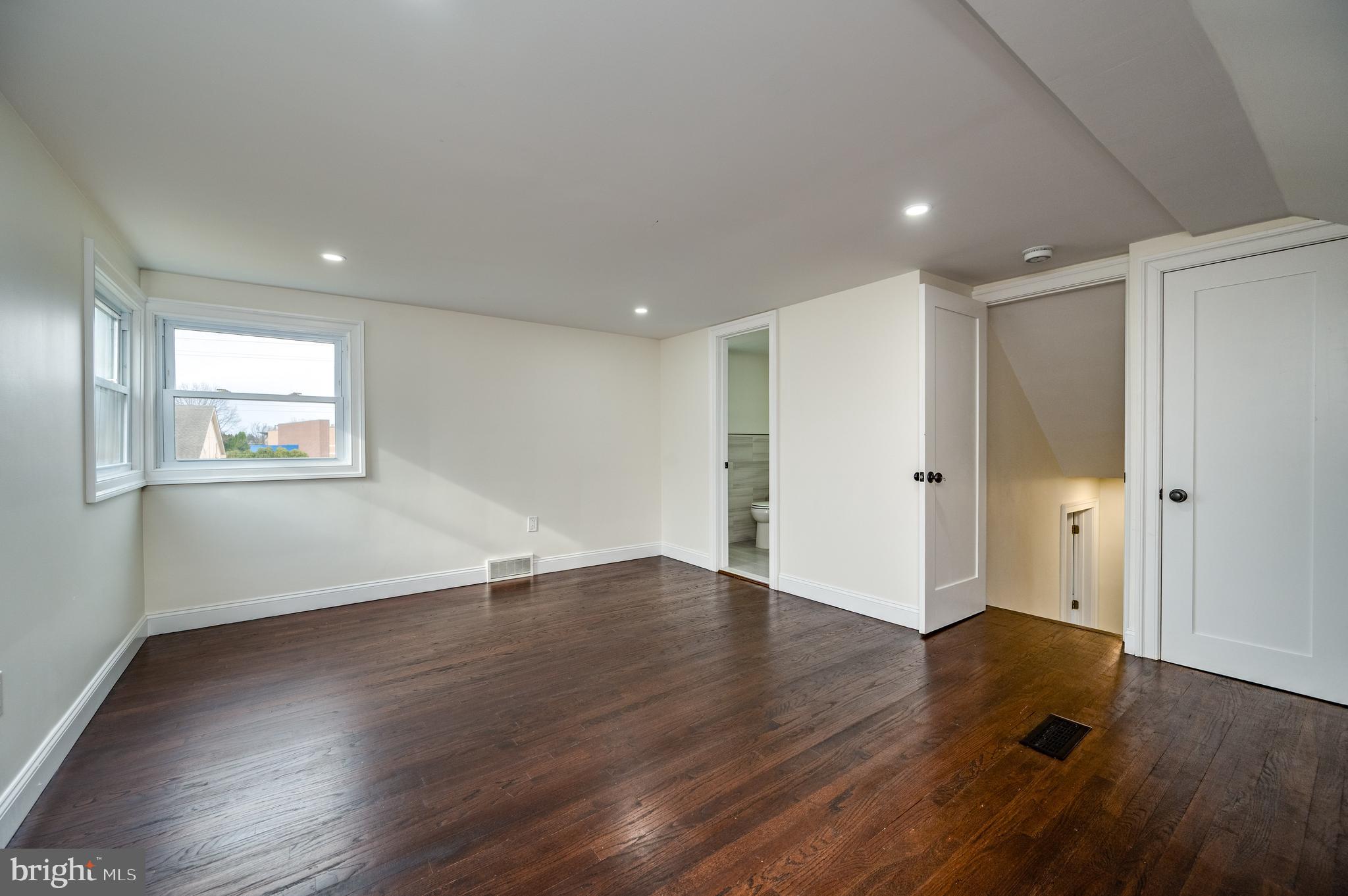 WYOMISSING HILLS - Residential Lease